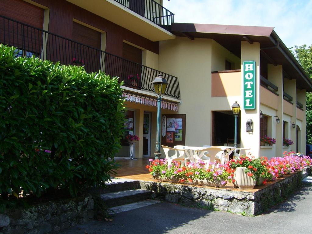 Hotel Les Pavillons Du Golf エヴィアン・レ・バン エクステリア 写真